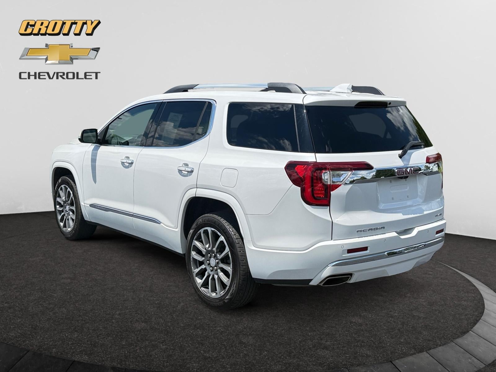 2022 GMC Acadia Denali