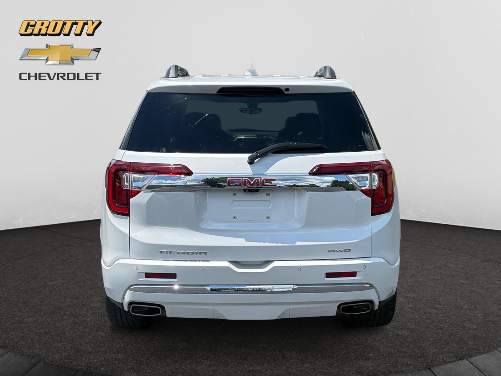 2022 GMC Acadia Denali