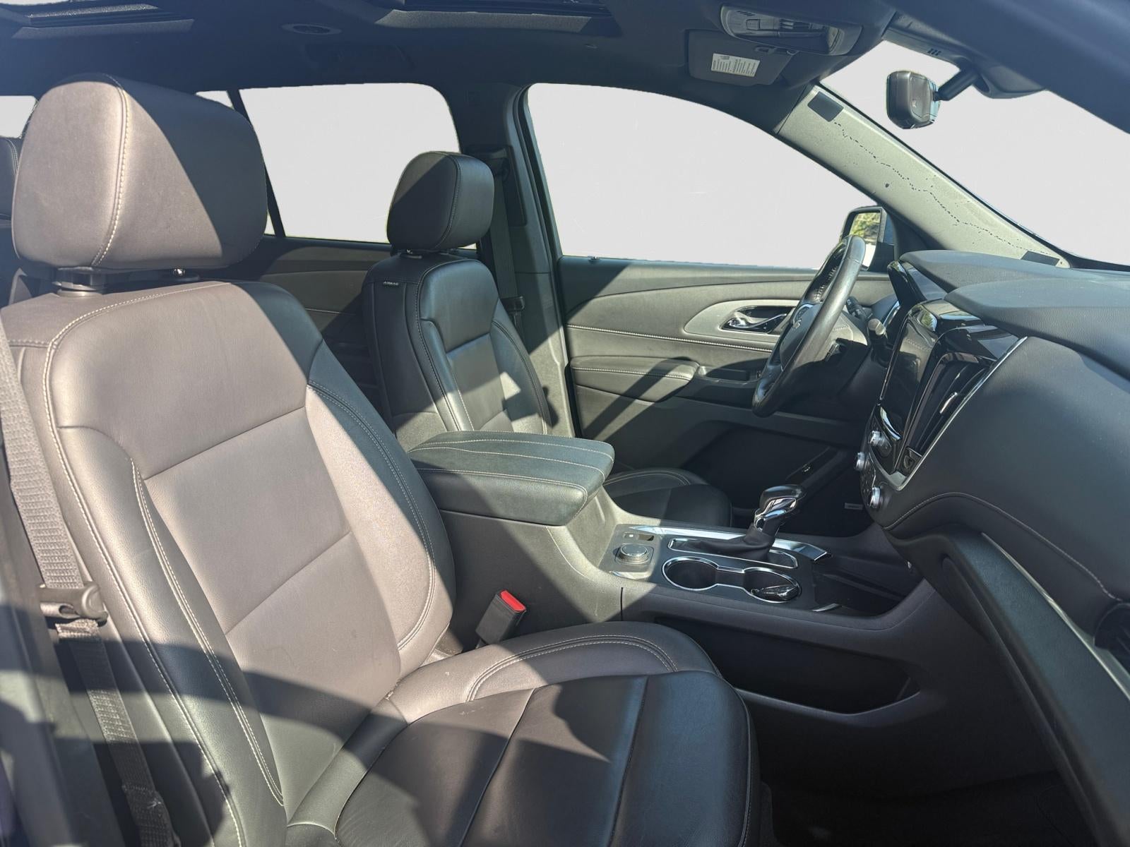 2022 Chevrolet Traverse LT Leather