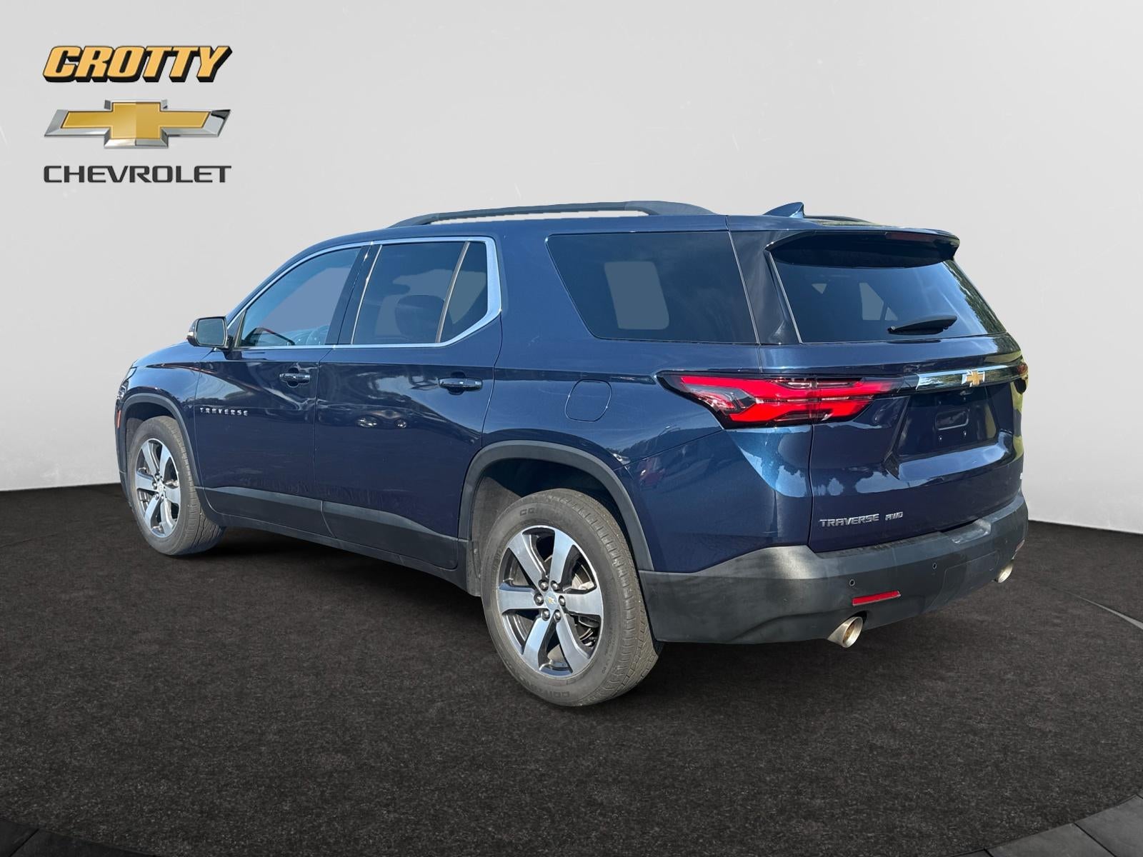 2022 Chevrolet Traverse LT Leather