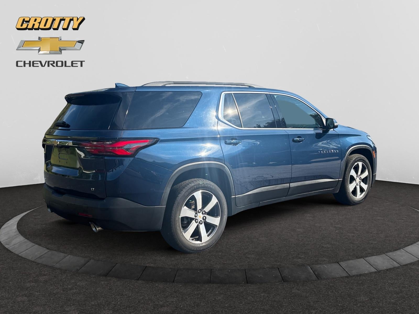 2022 Chevrolet Traverse LT Leather