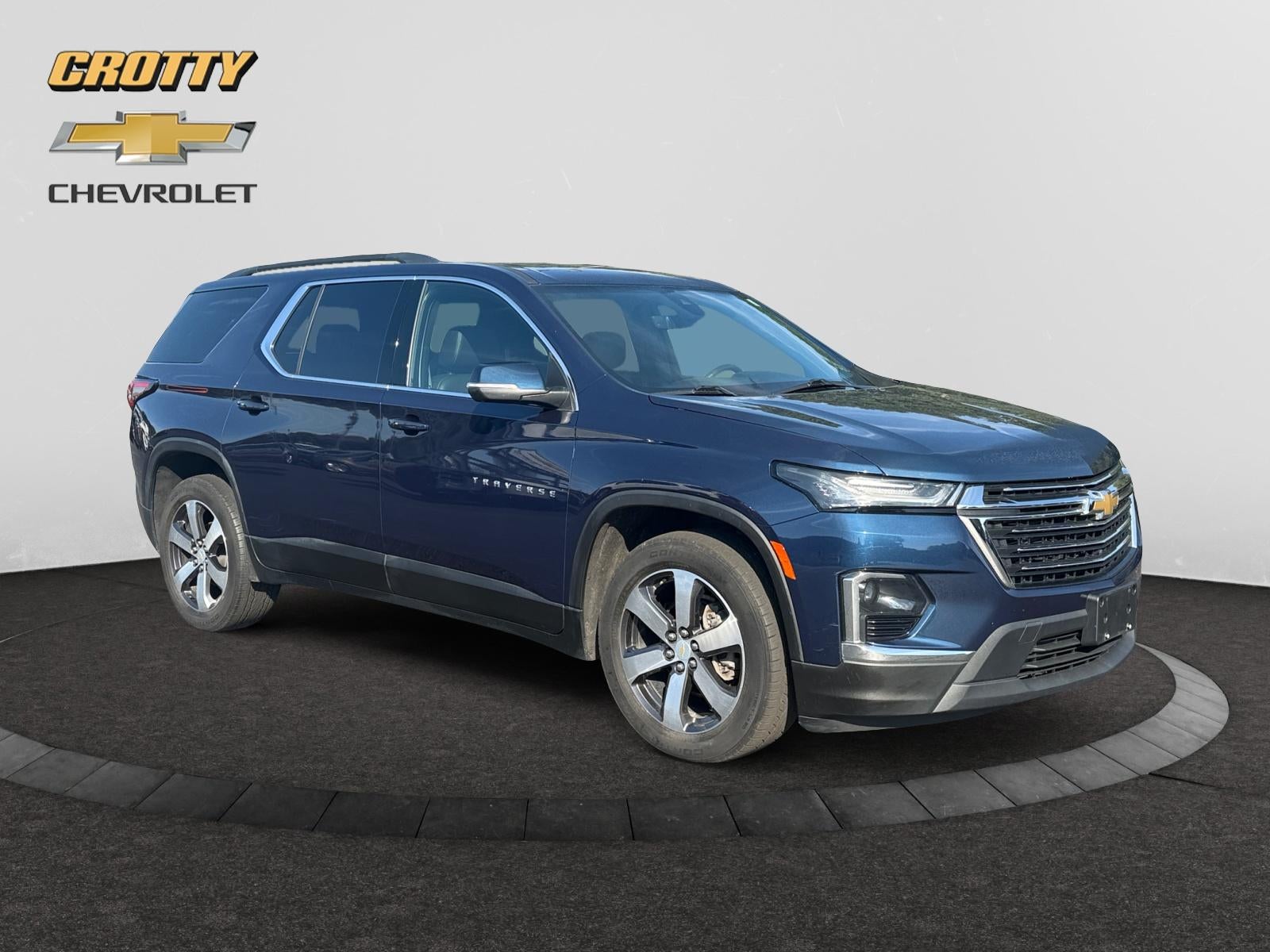 2022 Chevrolet Traverse LT Leather