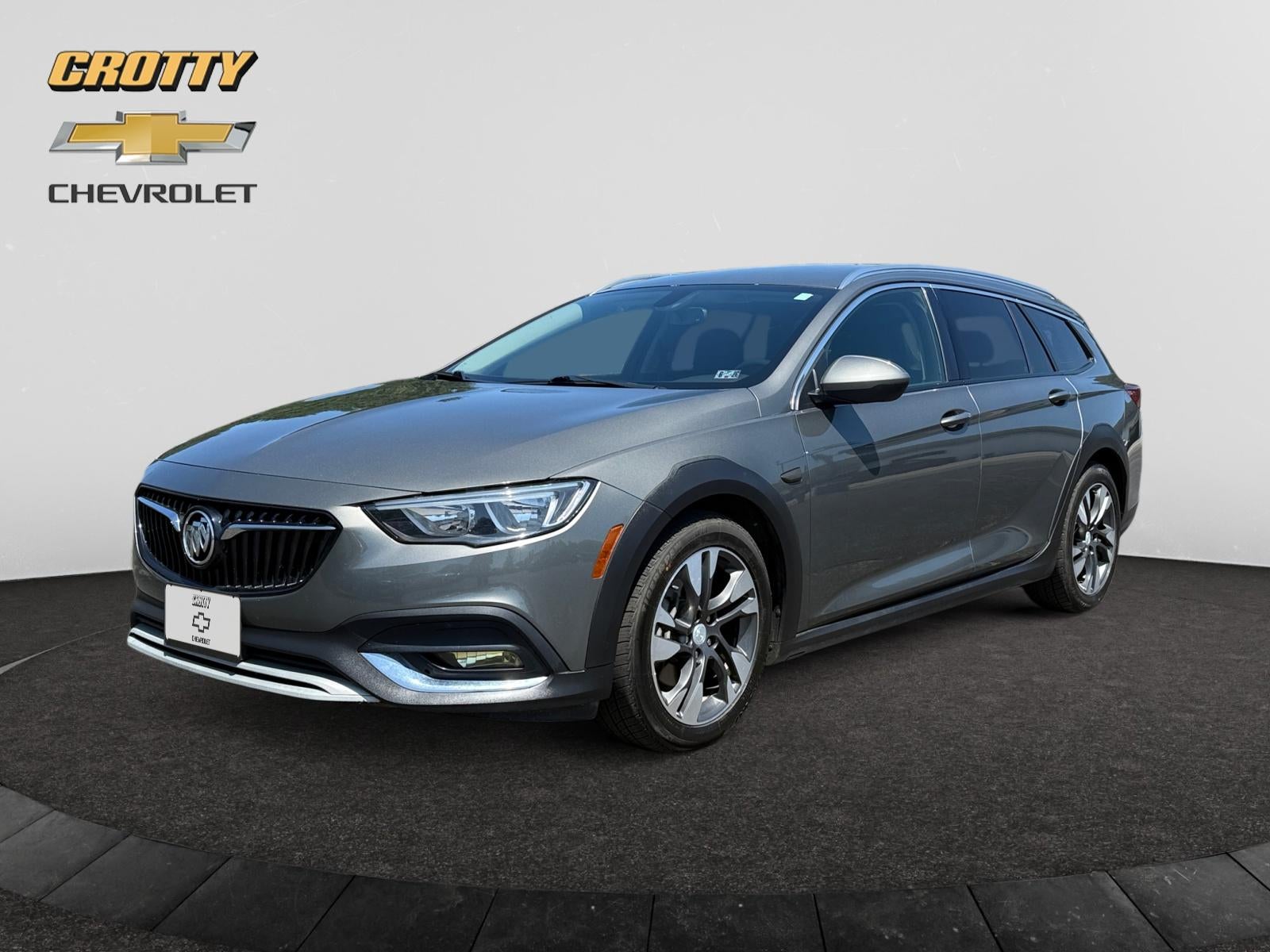 2018 Buick Regal Essence AWD's photo