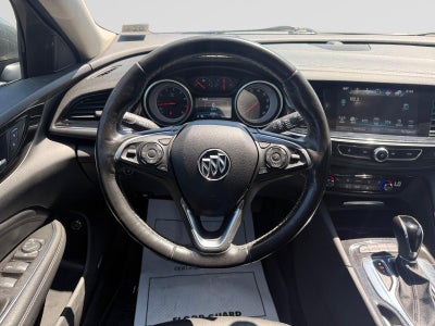 2018 Buick Regal TourX Essence