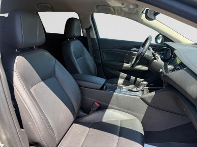 2018 Buick Regal TourX Essence