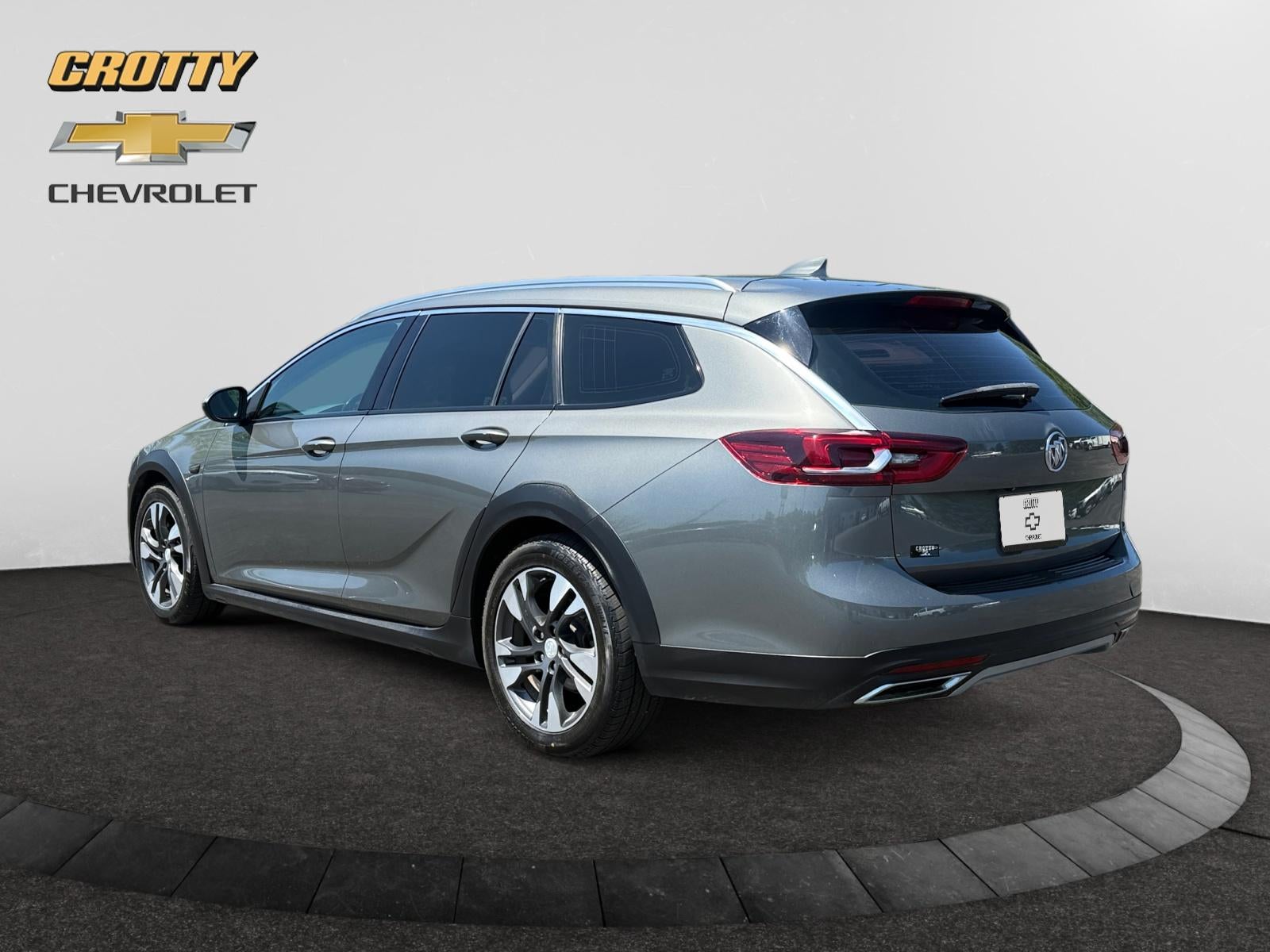 2018 Buick Regal TourX Essence