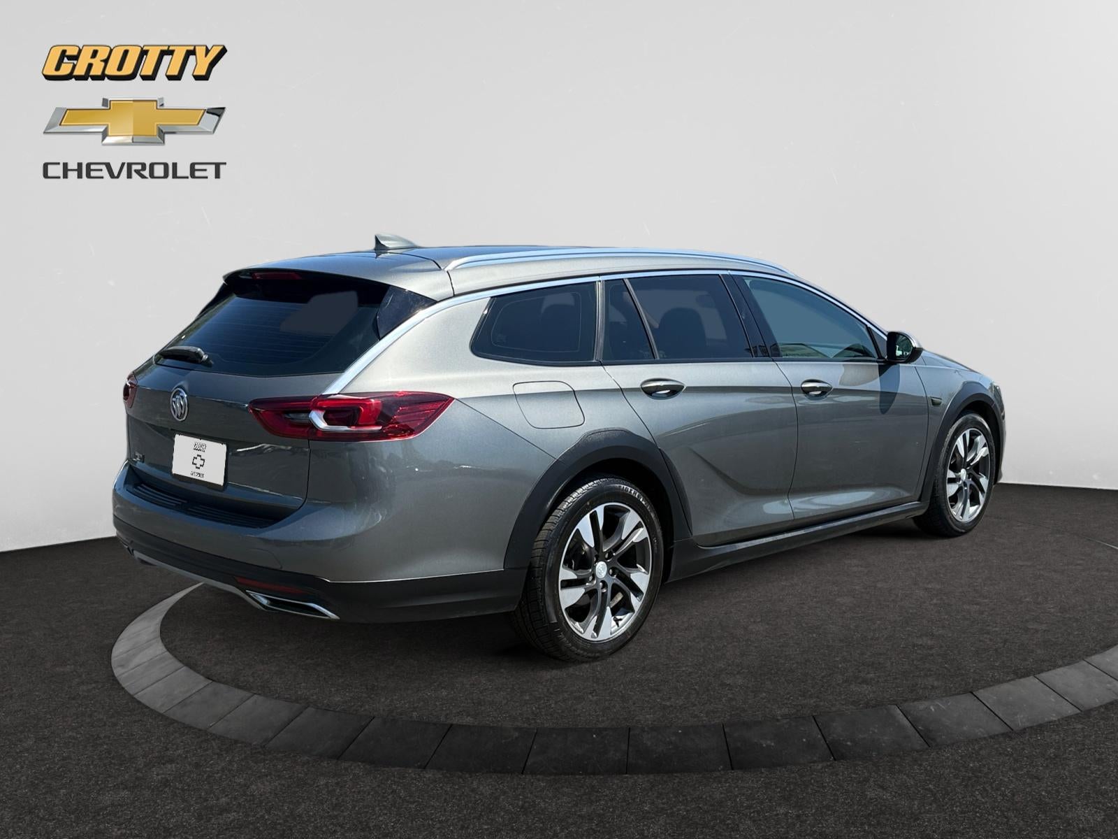 2018 Buick Regal TourX Essence