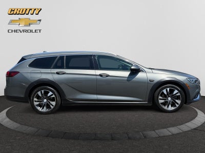 2018 Buick Regal TourX Essence