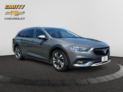 2018 Buick Regal TourX Essence